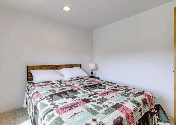 Walk To Sinks Canyon State Park: Spacious Home!