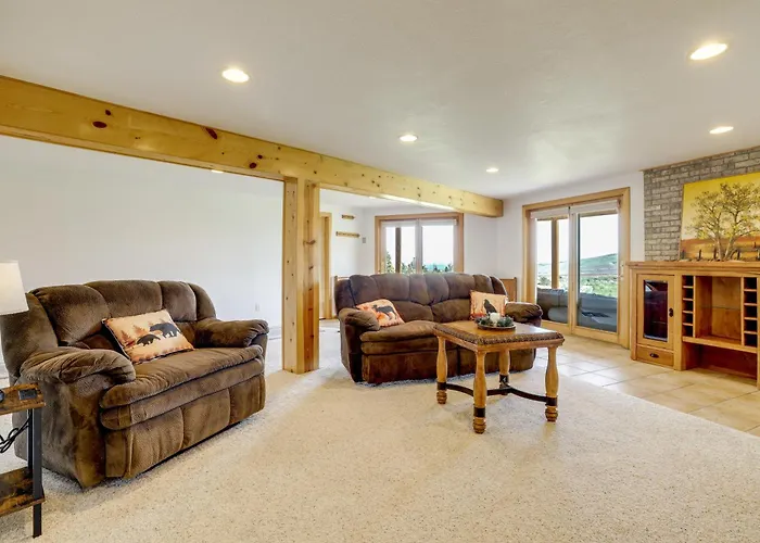 Holiday home Walk To Sinks Canyon State Park: Spacious Home!