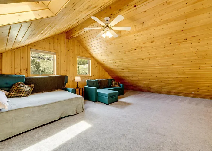 Holiday home Walk To Sinks Canyon State Park: Spacious Home! Lander