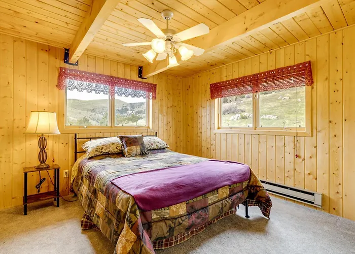 Walk To Sinks Canyon State Park: Spacious Home! Holiday home