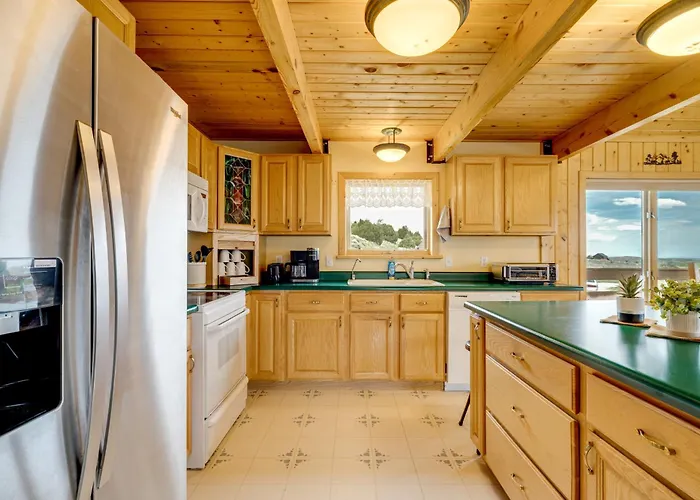 Walk To Sinks Canyon State Park: Spacious Home!