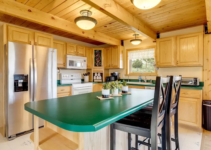 Walk To Sinks Canyon State Park: Spacious Home! Holiday home